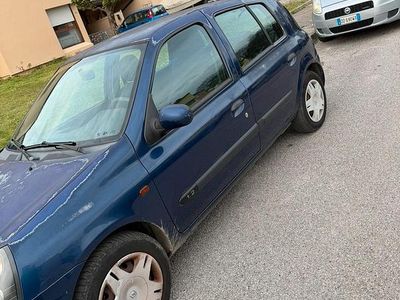 Usata Renault Clio II 2002 Utilitaria