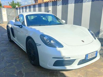 Porsche 718 Cayman