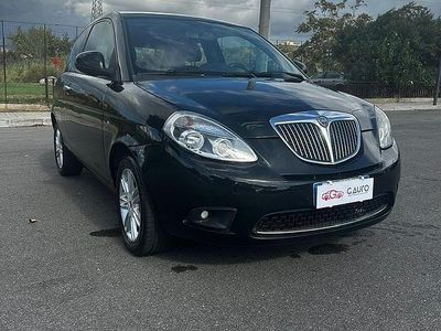 Usata Lancia Ypsilon 75 CV (55 kW) 2011 Nero Utilitaria
