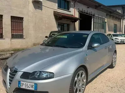 Usata Alfa Romeo GT 150 CV (110 kW) 2008 Grigio Coupé