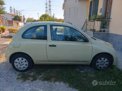 Usata Nissan Micra 65 CV (47 kW) 2006 Giallo Berlina