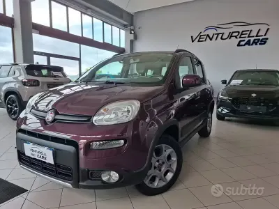 Usata Fiat Panda 4x4 S 75 CV (55 kW) 2013 Viola Utilitaria