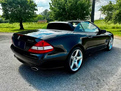 Usata Mercedes SL350 272 CV (200 kW) 2006 Nero Cabrio