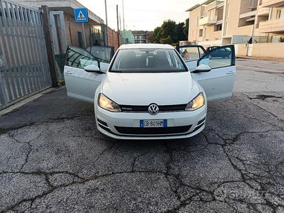 Occasion VW Golf VII Highline 110 ch (80 kW) 2015 Blanc Berline