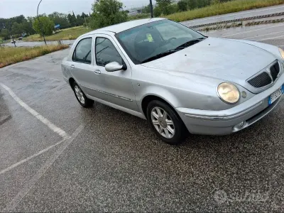 Usata Lancia Lybra 131 CV (96 kW) 2001 Giallo Berlina