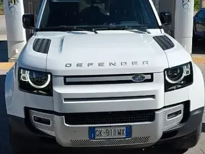 Usata Land Rover Defender 68 CV (50 kW) 2022 Bianco SUV