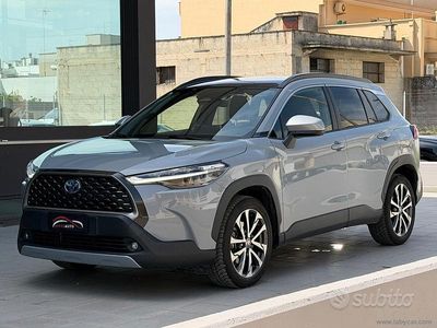 Usata Toyota Corolla Cross Lounge 197 CV (144 kW) 2023 Grigio SUV