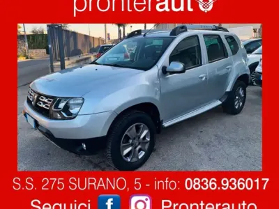 Usata Dacia Duster Lauréate 109 CV (80 kW) 2015 Argento SUV