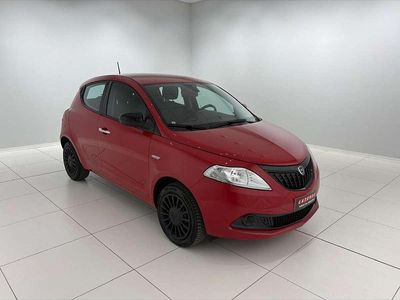 Usata Lancia Ypsilon Silver 69 CV (50 kW) 2023 Rosso argilla pastello Utilitaria