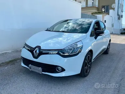 Usata Renault Clio IV 73 CV (53 kW) 2013 Bianco Berlina