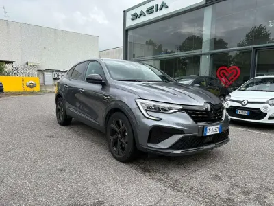 Usata Renault Arkana Engineered 143 CV (105 kW) 2023 Gray SUV