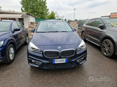 Begagnad BMW 216 Active Tourer Sport Line 116 HK (85 kW) 2015 Svart Minibuss