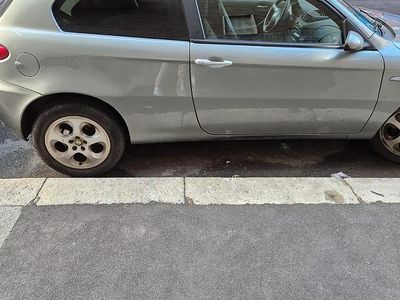 Usata Alfa Romeo 147 150 CV (110 kW) 2006 Grigio Utilitaria