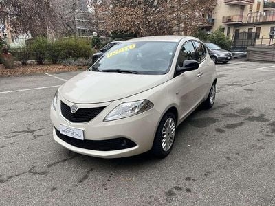 Usata Lancia Ypsilon Gold 69 CV (50 kW) 2017 Beige Utilitaria