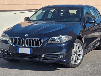 Usata BMW 525 Luxury Line 218 CV (160 kW) 2016 Blu Station wagon