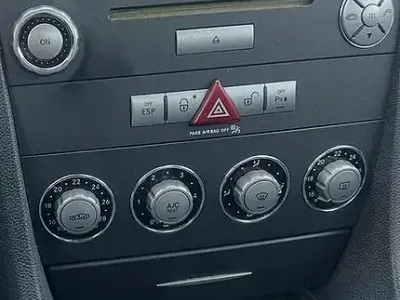 Usata Mercedes SLK200 163 CV (119 kW) 2006 Grigio Cabrio