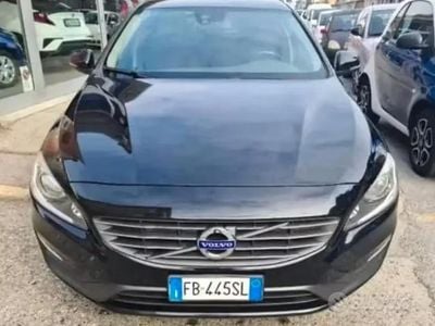 Usata Volvo V60 115 CV (84 kW) 2015 Nero Station wagon