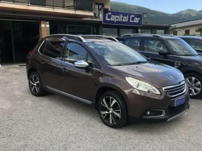 Usata Peugeot 2008 Allure 114 CV (83 kW) 2015 Marrone SUV