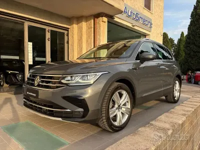 Usata VW Tiguan Elegance 150 CV (110 kW) 2022 Grigio SUV