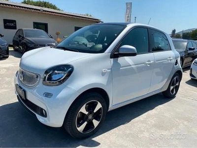 Begagnad Smart ForFour Passion 90 HK (66 kW) 2019 Vit Halvkombi