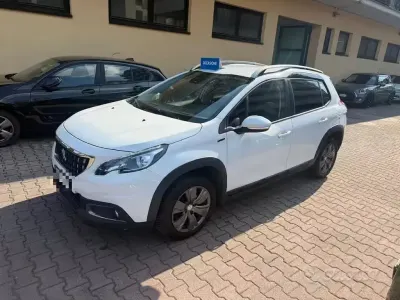Usata Peugeot 2008 S 110 CV (80 kW) 2019 Bianco SUV