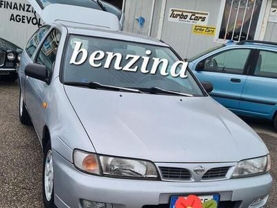 Usata Nissan Almera 100 CV (73 kW) 1997 Argento Utilitaria
