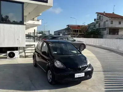 Gebraucht Toyota Aygo 68 PS (50 kW) 2006 Schwarz Kleinwagen