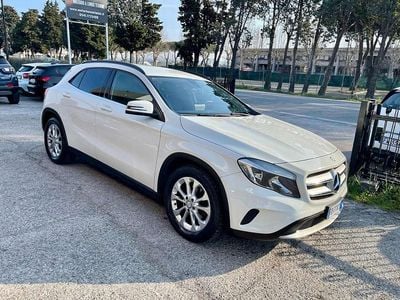 Usata Mercedes GLA180 Premium 109 CV (80 kW) 2016 Bianco SUV