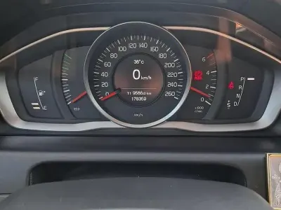 Usata Volvo XC60 Business Edition 150 CV (110 kW) 2015 Nero SUV