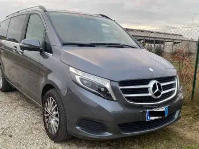 Usata Mercedes V250 Executive 190 CV (139 kW) 2020 Grigio Monovolume