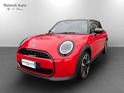 Usata Mini Cooper Classic 114 kW (156 CV) 2025 Rosso Utilitaria