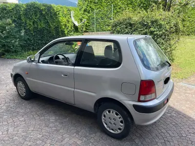 Usata Honda Logo 65 CV (47 kW) 1999 Argento Utilitaria