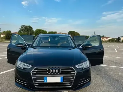 Usata Audi A4 122 CV (89 kW) 2018 Bluazzurro Station wagon
