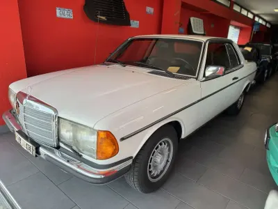 Usata Mercedes 280 156 CV (114 kW) 1979 Bianco Utilitaria