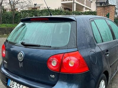Usata VW Golf 102 CV (75 kW) 2006 Blu Berlina