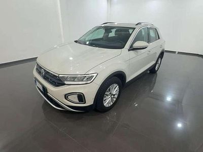 Usata VW T-Roc Life 110 CV (80 kW) 2022 Grigio SUV
