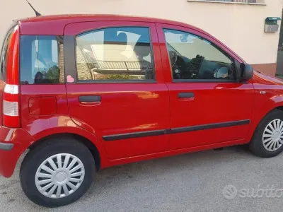 Usata Fiat Panda 69 CV (50 kW) 2010 Rosso Utilitaria