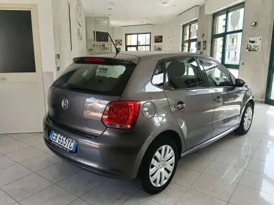 Usata VW Polo Comfortline 69 CV (50 kW) 2010 Grigio Utilitaria