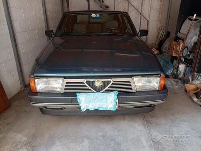 Käytetty Alfa Romeo 75 110 HP (80 kW) 1986 Sininen Sedan