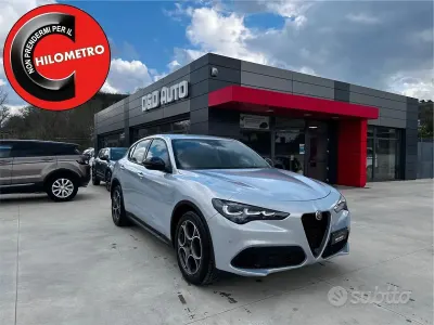 Occasion Alfa Romeo Stelvio Sprint 160 ch (117 kW) 2023 Gris SUV