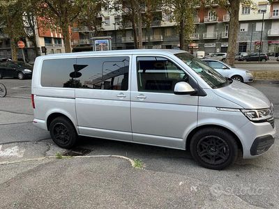 Usata VW Multivan 199 CV (146 kW) 2023 Grigio Monovolume