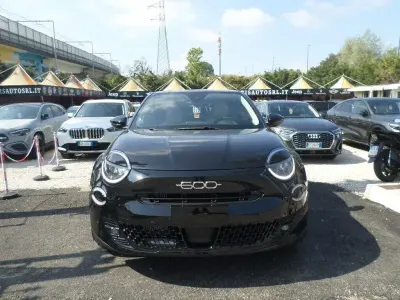 Nuova Fiat 600 La Prima 100 CV (73 kW) 2026 Nero SUV