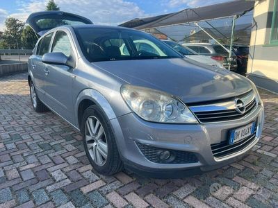 Occasion Opel Astra 2007 Gris Berline