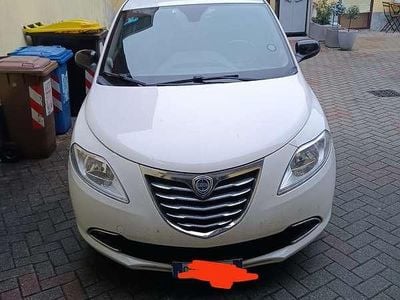 Usata Lancia Ypsilon Gold 86 CV (63 kW) 2011 Bianco Utilitaria