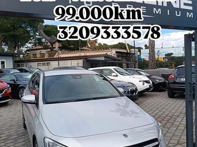 Usata Mercedes B180 115 CV (84 kW) 2019 Grigio Monovolume