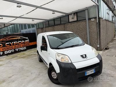 Usata Peugeot Bipper 75 CV (55 kW) 2010 Bianco Monovolume
