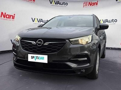 Usata Opel Crossland X Ultimate 131 CV (96 kW) 2018 Grigio SUV