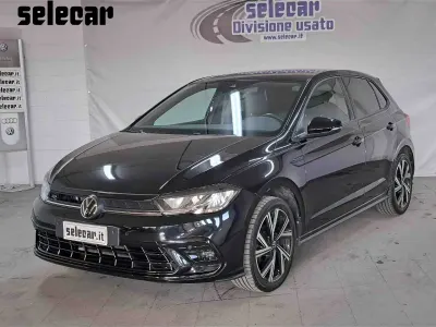 Usata VW Polo R-line 95 CV (69 kW) 2023 2t nero perlato Utilitaria