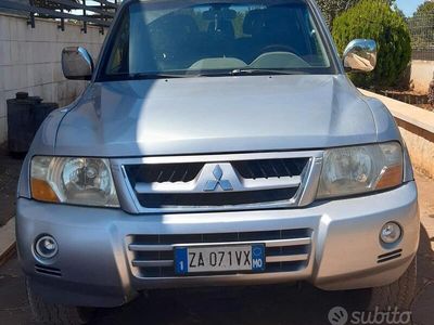 Usata Mitsubishi Pajero 160 CV (117 kW) 2004 Grigio SUV