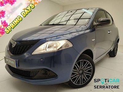 Begagnad Lancia Ypsilon S 70 HK (51 kW) 2024 Blå Halvkombi